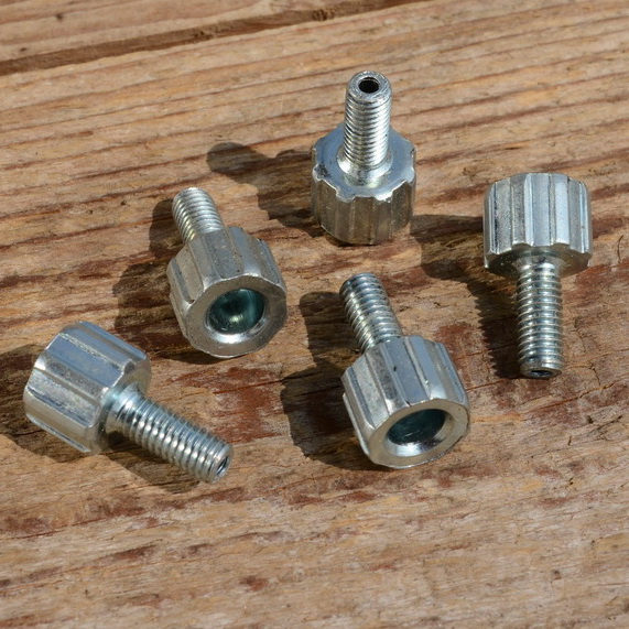 Stellschraube M5, L=21mm, D=12/6/2.2mm, verzinkt, Zugaufnahme rund/gerändelt 
