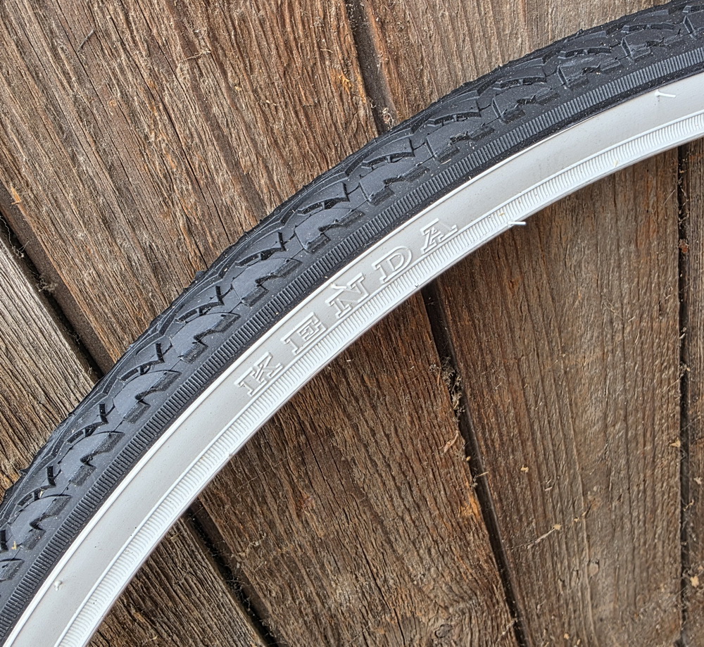Fahrrad Reifen "Kenda" 28 x 1 5/8 x 1 ¼  (32-622 / 700x32C), schwarz/weisswand 