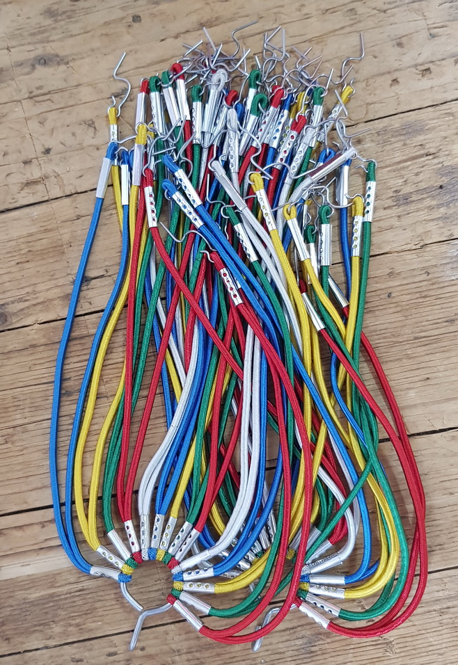 Rocknetz gem. Foto, bunte Strahlennetz Ausführung für 26 und 28 Zoll passend, sehr hochwertige Ware aus Beständen. 