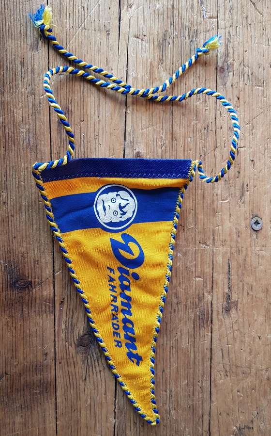 DIAMANT Fahrradwimpel, orig. aus altem Lagerbestand der Diamant Werke !,rare,  alte Neuware, ca. 170 x 100 mm 