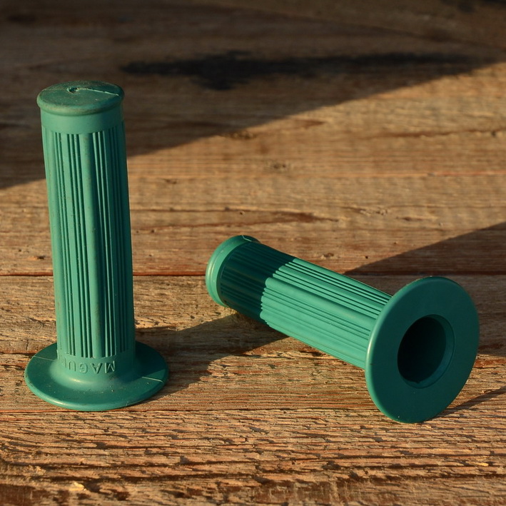 Kunststoffgriff f. Sporträder, "Magura", grün,  22mm, 60/70er Jahre, orig Altbestand 