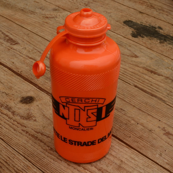Trinkflasche "NISI", orange, Kunststoff, orig. Altbestand, NOS 