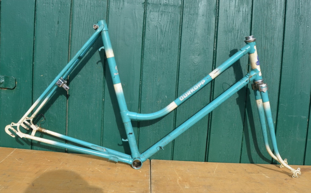 Fahrradrahmen "Dürkopp" Damenausführung 26 Zoll, 50er Jahre, türkis 