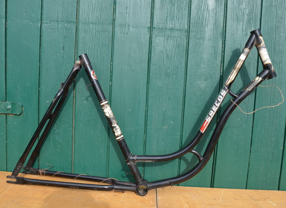 Fahrradrahmen "Grecos" Damenausführung 28 Zoll, 70er Jahre, Klebedekore 