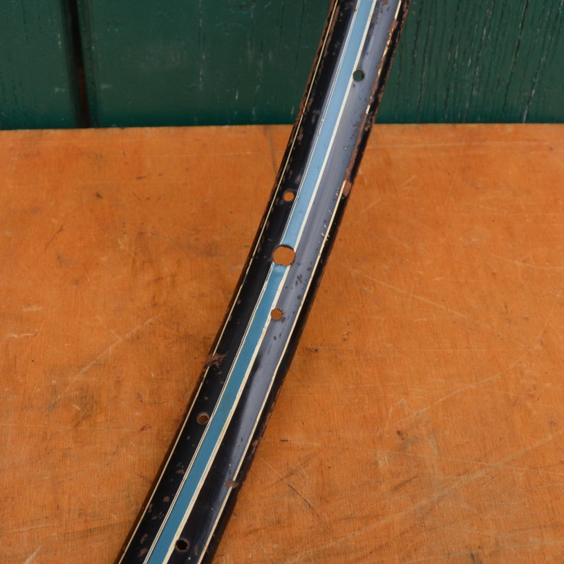 Wulstfelge 26 x 1 ½, 36-loch, Breite 33 mm, Linierung blau/weiß 