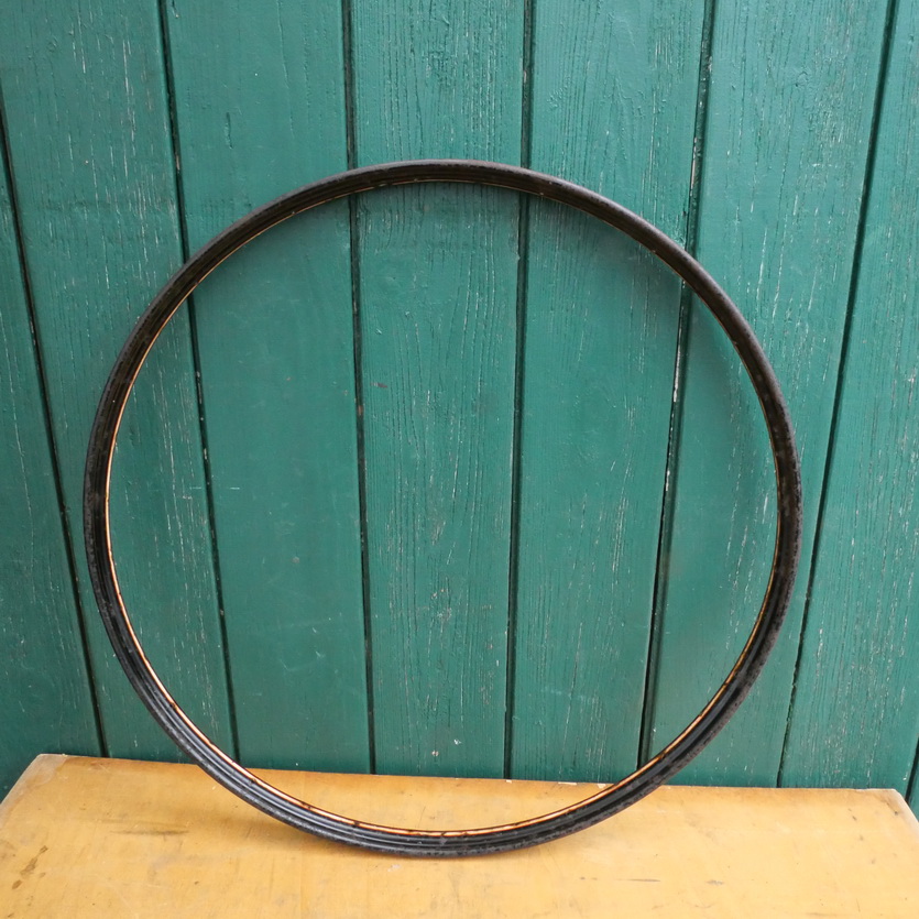 Felge für Drahtbereifung 28 x 1,75; Breite 36 mm, Patina, Linierung rot/weiß/gold 