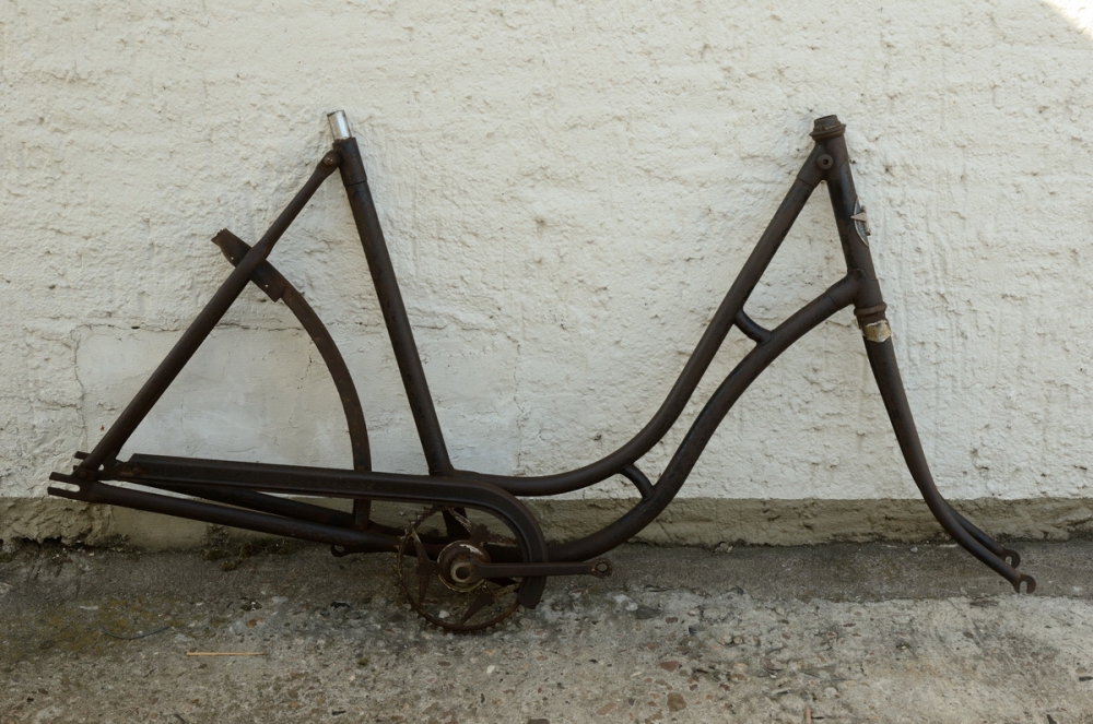 Fahrradrahmen "ADLER",  Damenausf., 26 Zoll , RH=55cm, orig. 30er J., incl. Gabel,  u. Tretlager 