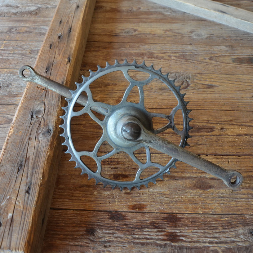 Tretlager Glockenausf. Achslänge 136 mm, Kurbellänge 172 mm,  30er bis 50er Jahre 