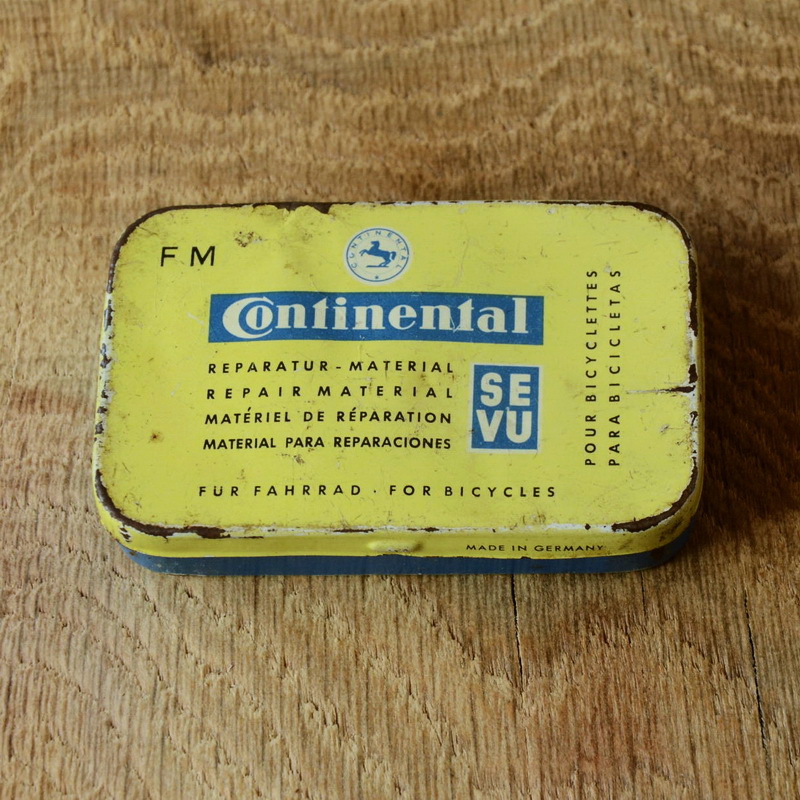 Flickzeug Blechdose "CONTINENTAL" orig. 50er Jahre, 79 x 50 x 12 mm, ohne Inhalt 