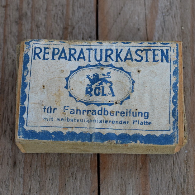 Flickzeug Pappschachtel "ROLA" orig. 30 er Jahre, 58 x 38 x 18 mm, ohne Inhalt 