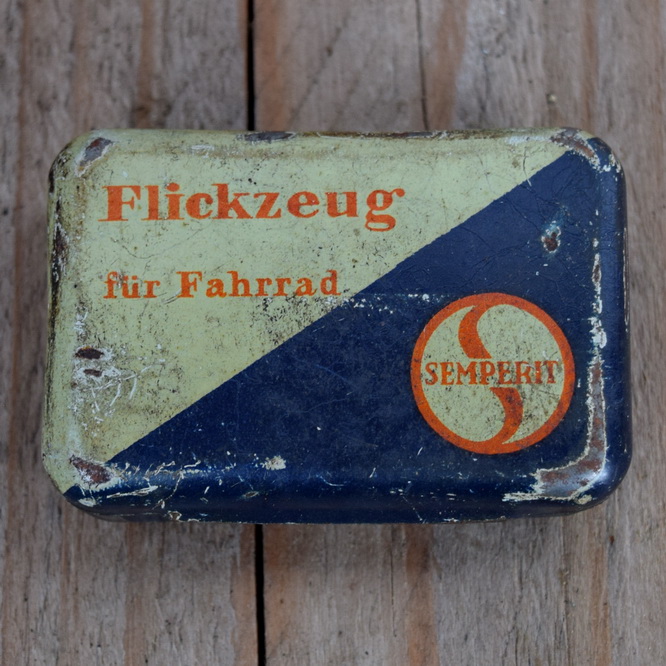 Flickzeug Blechdose "SEMPERIT" orig. 50 er Jahre, 60 x 40 x 17 mm, ohne Inhalt 