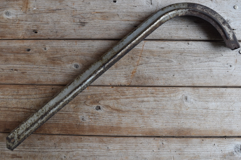 Universeller Kettenschutz, Länge c.a. 52 cm, orig. 50er J., unrestaurierter Zustand gem. Bildern 