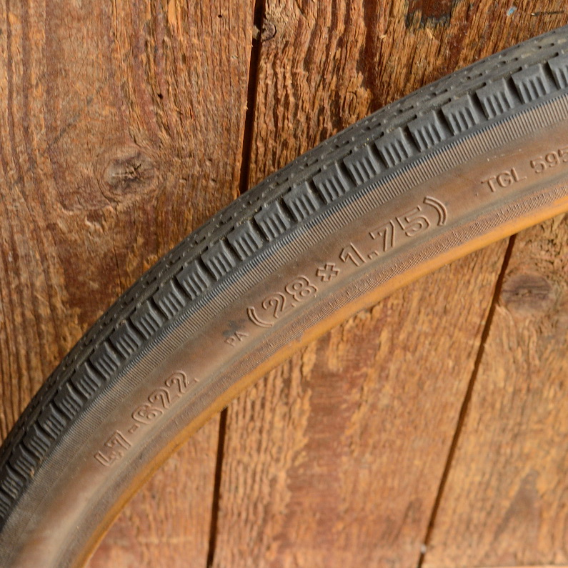 Reifen Fahrrad, PNEUMANT, 28 x 1,75 (47-622), 50er J., braunwand, gebraucht gem. Bildern  