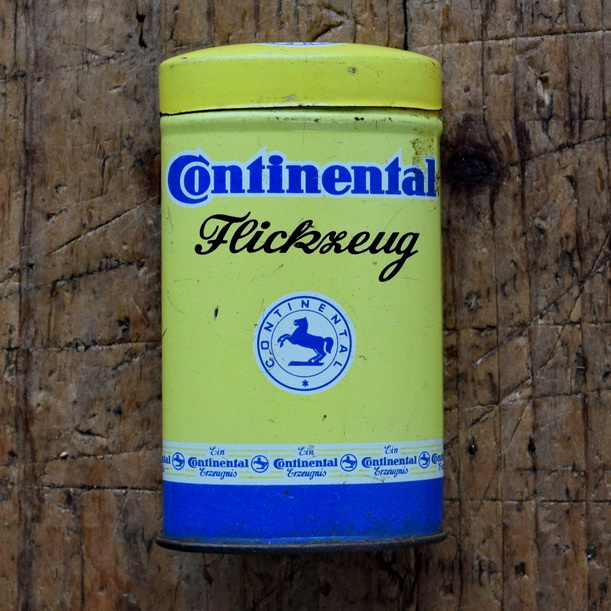 Flickzeug Blechdose "CONTINENTAL" orig. 50er Jahre, 84 x 46 x 23 mm, ohne Inhalt 