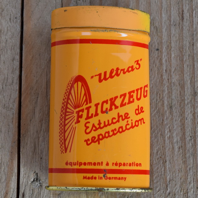Flickzeug Blechdose "ULTRA 3" orig. 50er Jahre, 83 x 48 x 25 mm, ohne Inhalt 