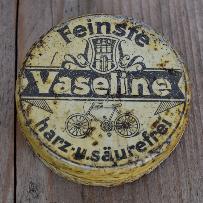 Blechdose "FEINSTE VASELINE" orig. 20 er Jahre, 81 x 26 mm, mit Restfett 