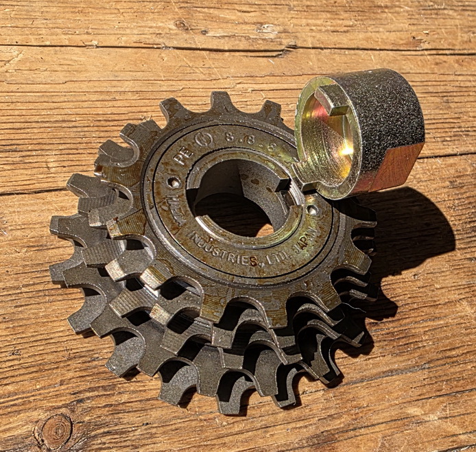Freilauf Abnehmer / Ausdreher " ELDI " D=26,0/121,0mm, Stegbreite=6.5mm, galv. verzinkt 