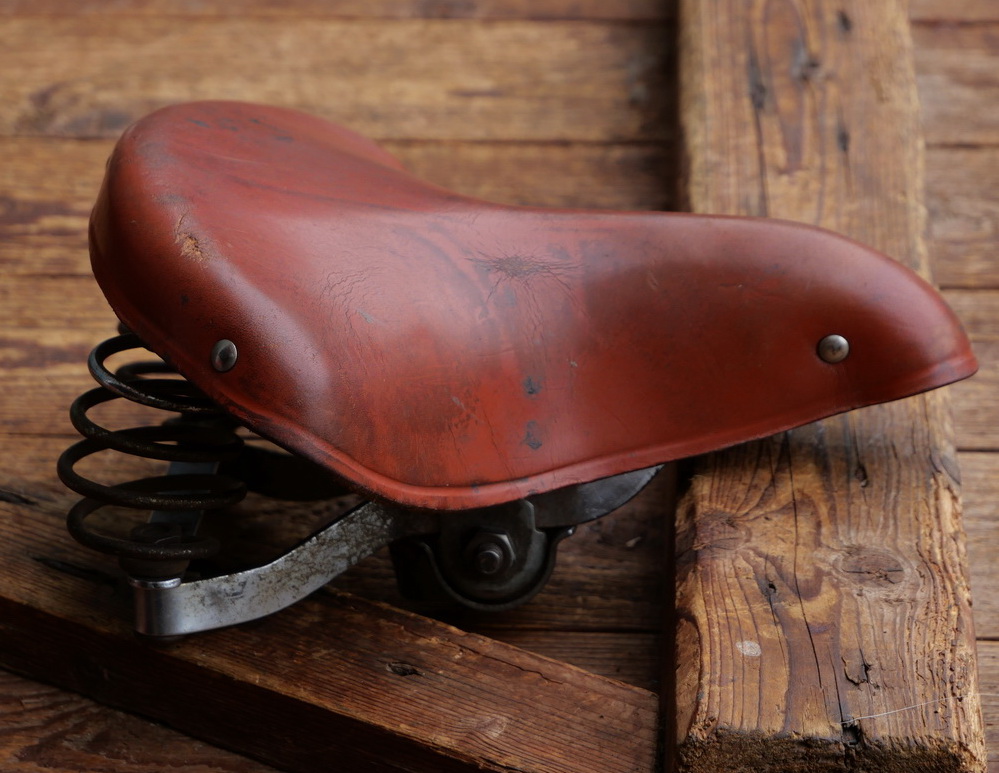 Sattel MÖVE/IFA, Damenform für Tourenrad, Leder, orange-braun, Gestell verchromt, original DDR 60er-80er Jahre, gebr. 