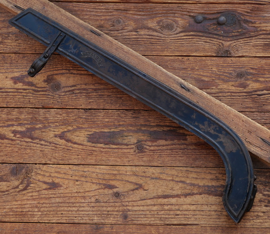 Kettenschutz HASSIA, universal, Länge ca. 53 cm, orig. 30er J., schwarz, Linien blau, gebr. 