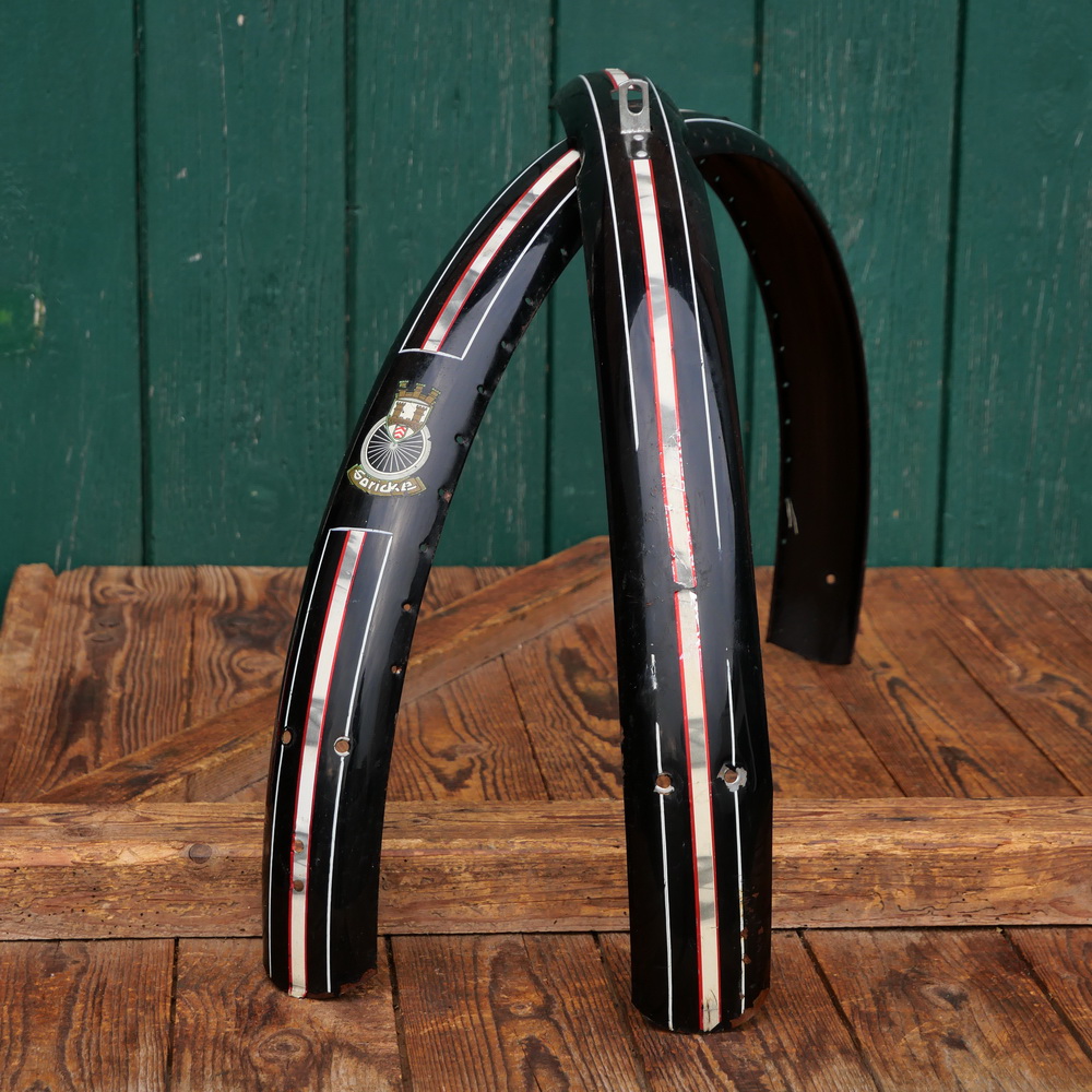 Schutzbleche Satz GÖRICKE, 26 Zoll, Damenausführung, 60er/70er J., schwarz, Linien rot/weiß, gebr. 