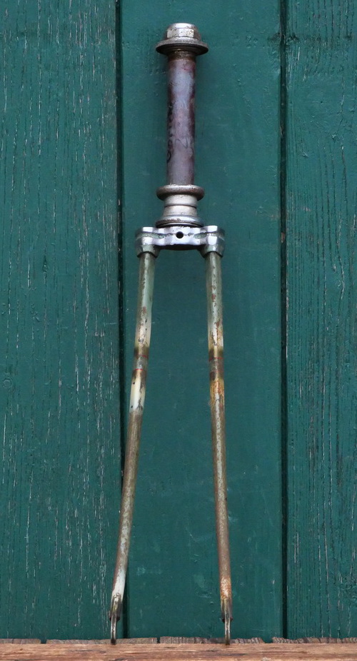 Fahrradgabel 26 Zoll GÖRICKE, lindgrün/weiß, Linien rot, für Sportrad 50er J., inkl. orig. Steuersatz, gebr. 