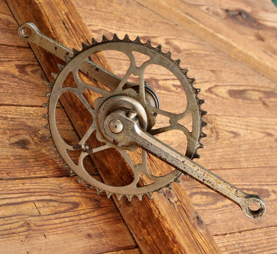 Tretlager, universal für Tourenrad (z.B. RIXE), orig. 30er-50er J., verchromt, Glocken-Keillager, gebr. 