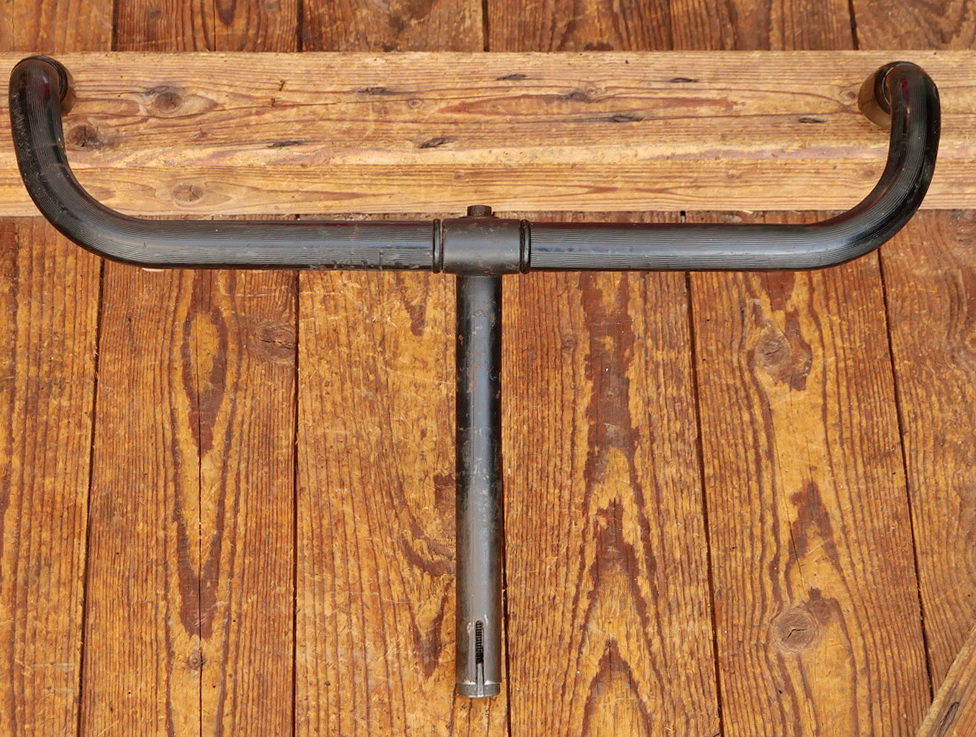 Fahrradlenker, Englische Form, passend für Tourenrad 30er/40er J., schwarzer Celluloid-Überzug, gebr. 