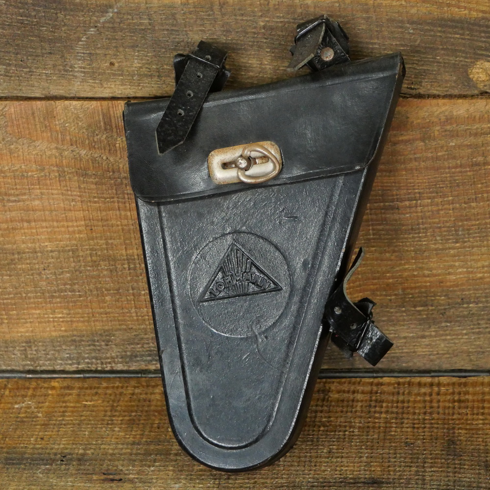 Werkzeugtasche LOHMANN für Herrenrad, Pappe lackiert, Klappe Leder, schwarz, original 40er J.,/WW2, NOS 