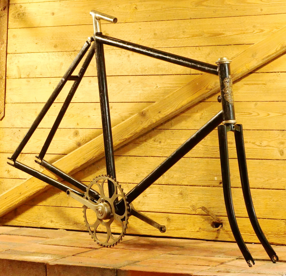 Fahrradrahmen PANTHER Modell 76, Herrenausführung für Tourenrad, muffenlos, 28 Zoll, um 1910, gebr. 