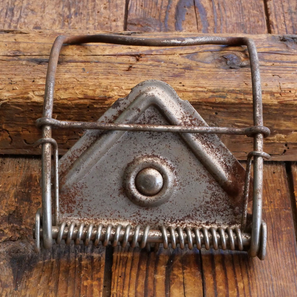 Gepäckträger/Mantelhalter, orig. 10er-30er Jahre, kräftige Ausführung, vernickelt, ca. 16cm x 12cm, NOS 