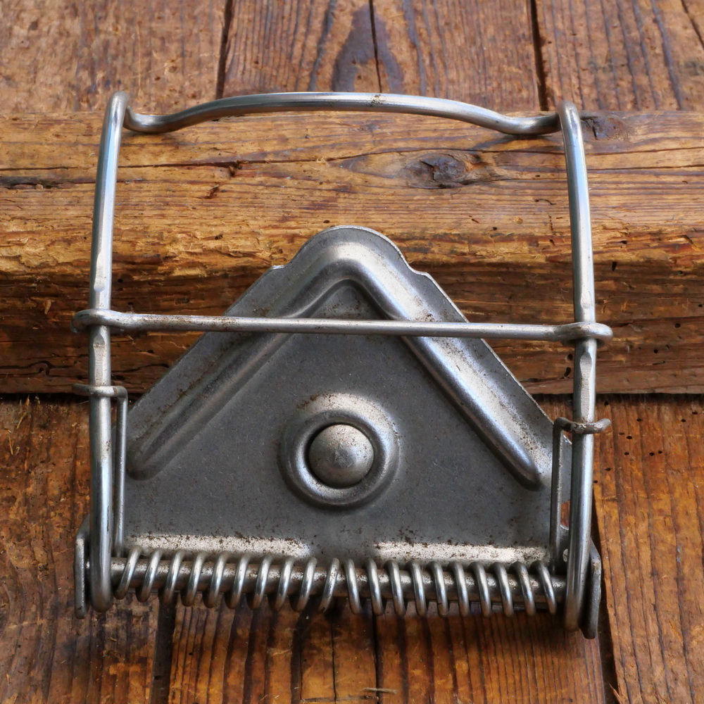 Gepäckträger/Mantelhalter, orig. 20er/30er Jahre, kräftige Ausführung, verchromt, ca. 16cm x 12cm, NOS 