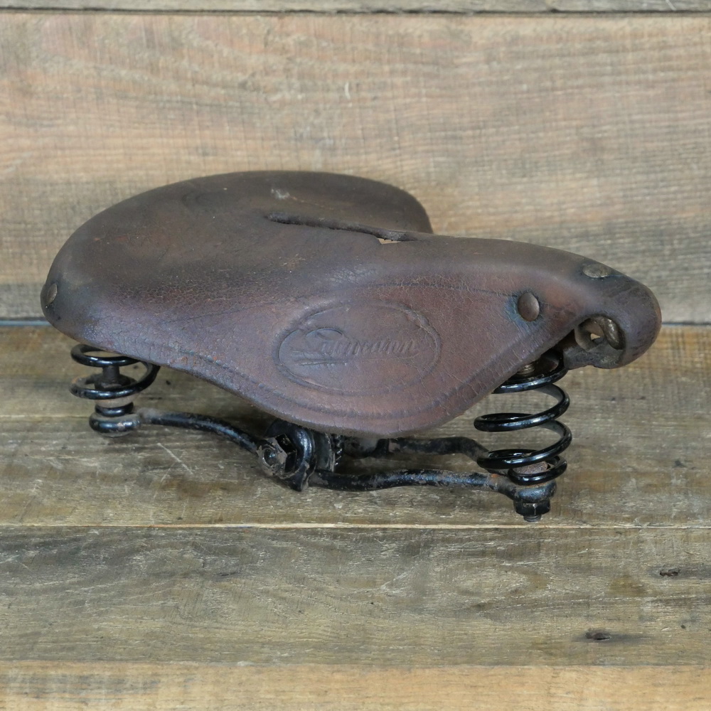 Sattel LOHMANN, Damen, Leder braun, Gestell schwarz lackiert, original 1910er/20er J., gebr. 