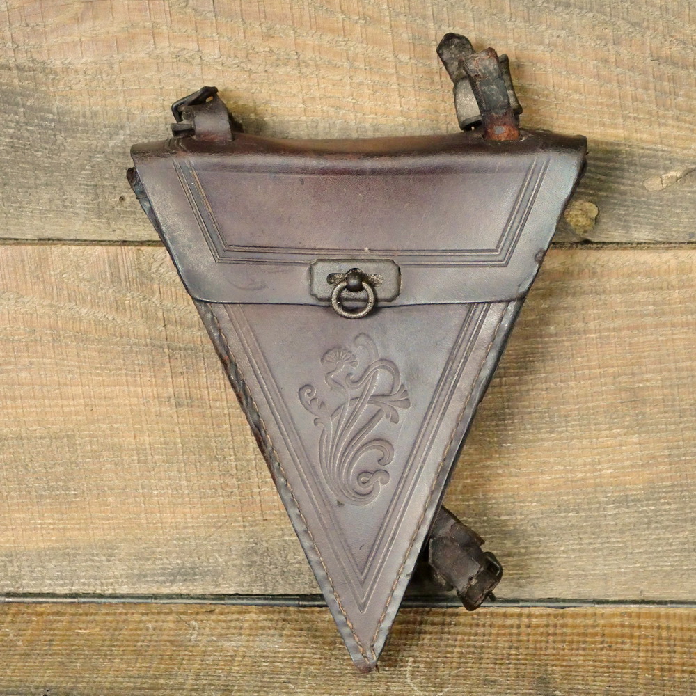 Werkzeugtasche für Herrenrad, Dreiecksform, Leder braun, original 1910er/1920er J., gebr. 