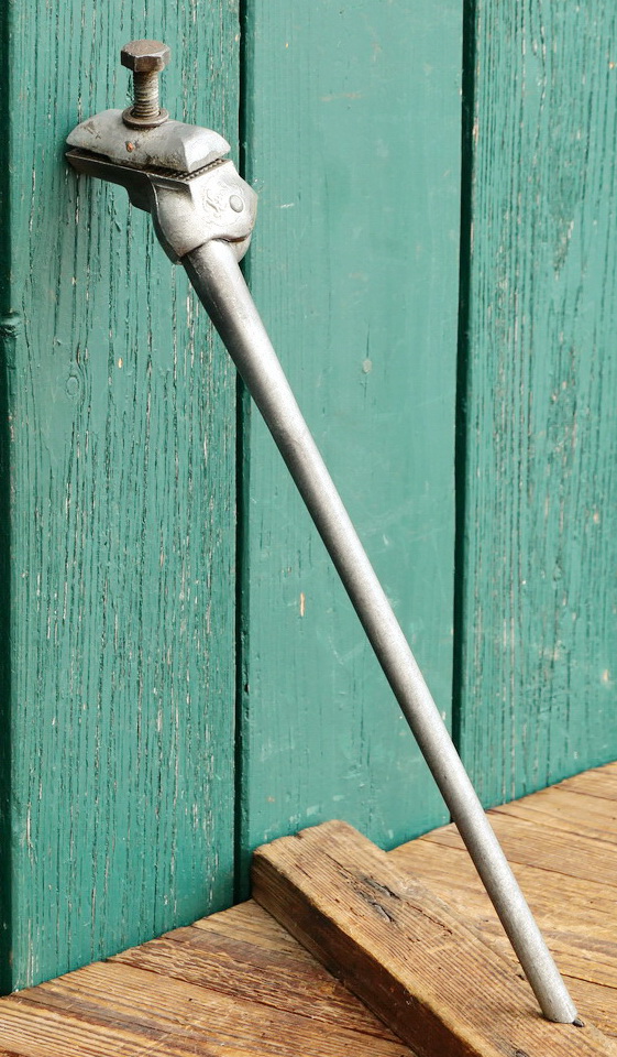 Ständer für Fahrrad, KIRCHHOFF, Aluguss, 1950er/60er J., gebr. 