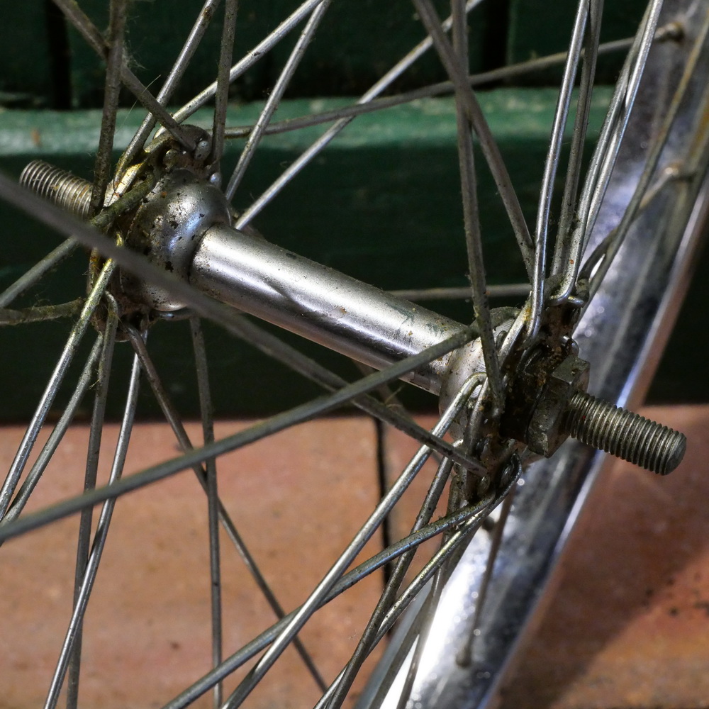 Vorderrad 20 Zoll (407), 70er/80er Jahre, Felge für Drahtreifen, verchromt, gebr. 