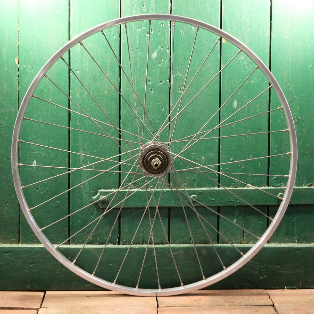 Laufrad hinten, 28 Zoll (622mm), Kastenfelge Alu "Weinmann", Breite ca. 23mm, Sturmey Archer 3-Gang 