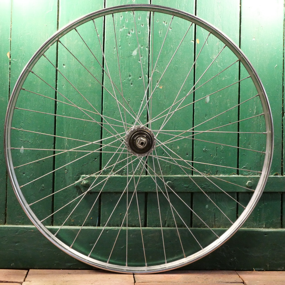 Laufrad hinten, 28 Zoll (635mm), Westwood chrom "Raleigh", Breite ca. 37mm, Sturmey Archer 3-Gang  