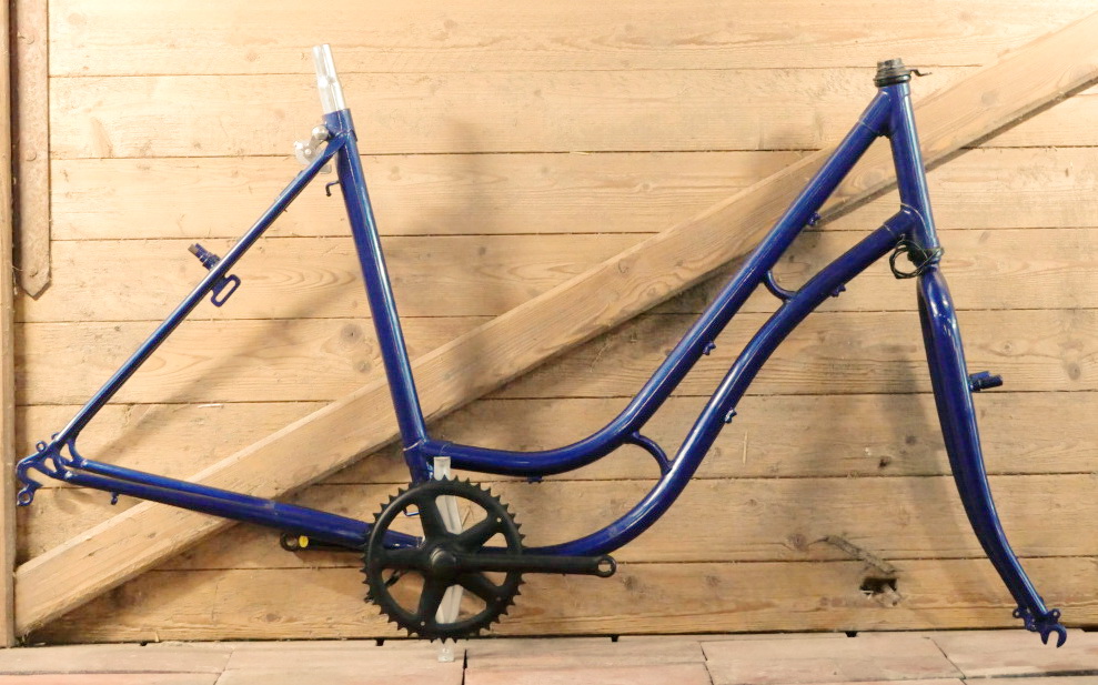 Fahrradrahmen/Frameset, Stahl, Damenenausführung "Schwanenhals" für Tourenrad 28 Zoll, 90er J.,blau, NOS 