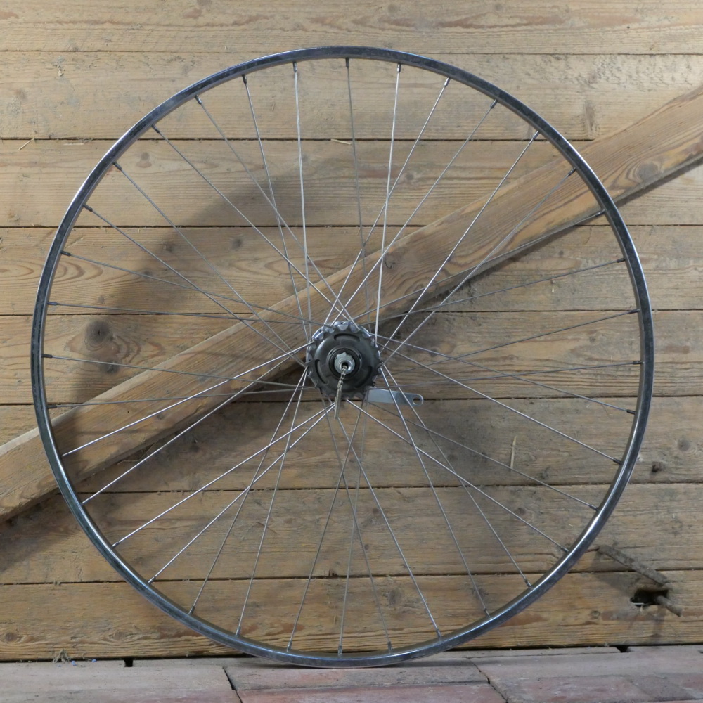 Hinterrad, 28 Zoll (622), 80er/90er J., Felge RUHRWERK verchromt, Nabe F&S Penta Sport, gebr. 