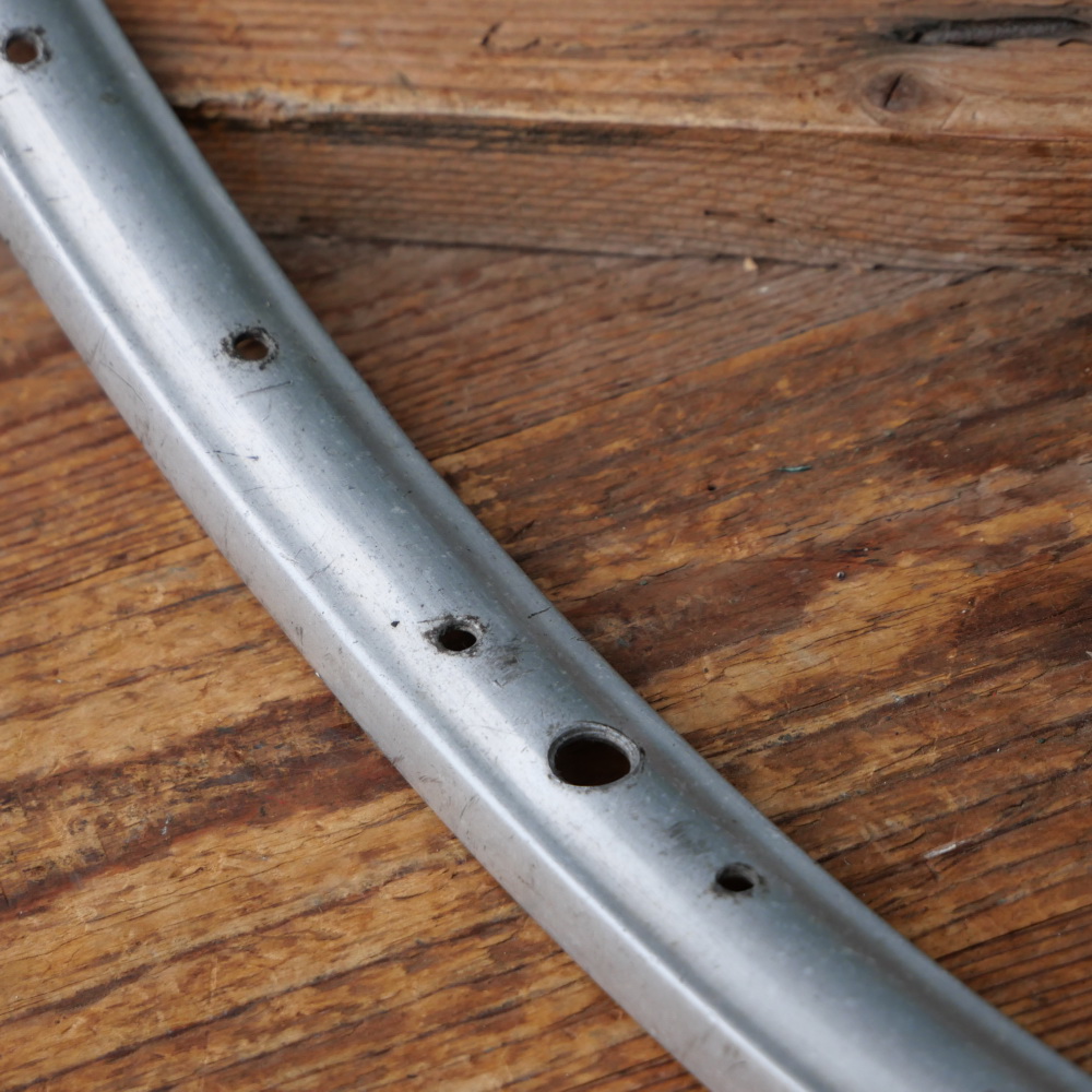 Felge für Drahtreifen Sportrad 50er/60er J., 28 Zoll (622 mm), Alu, Breite ca. 28 mm, 36 Loch, gebr. 