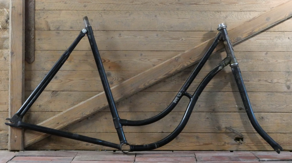 Fahrradrahmen Möve, Damenausführung, 28 Zoll, DDR 1950er J. 