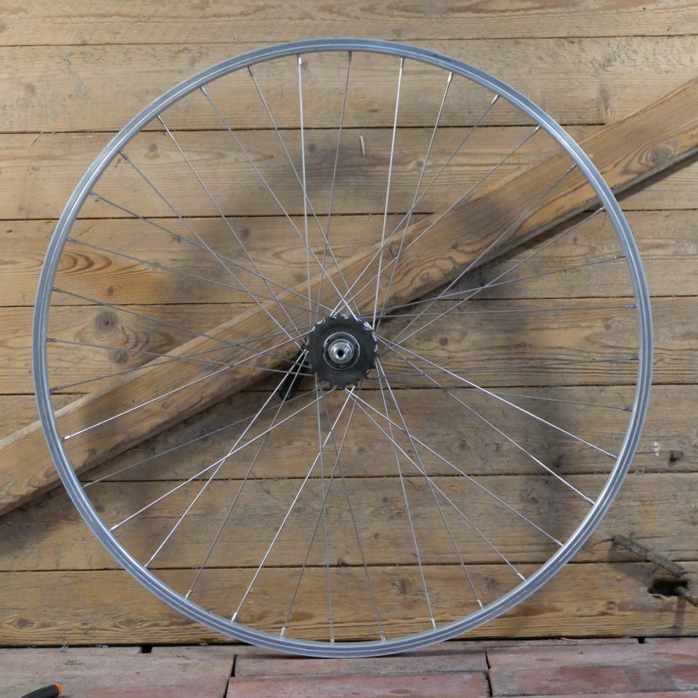 Hinterrad mit BERETTA-Felge, Alu, 28 Zoll (622), Breite ca. 26 mm, Nabe STURMEY ARCHER 3-Gang, NOS 