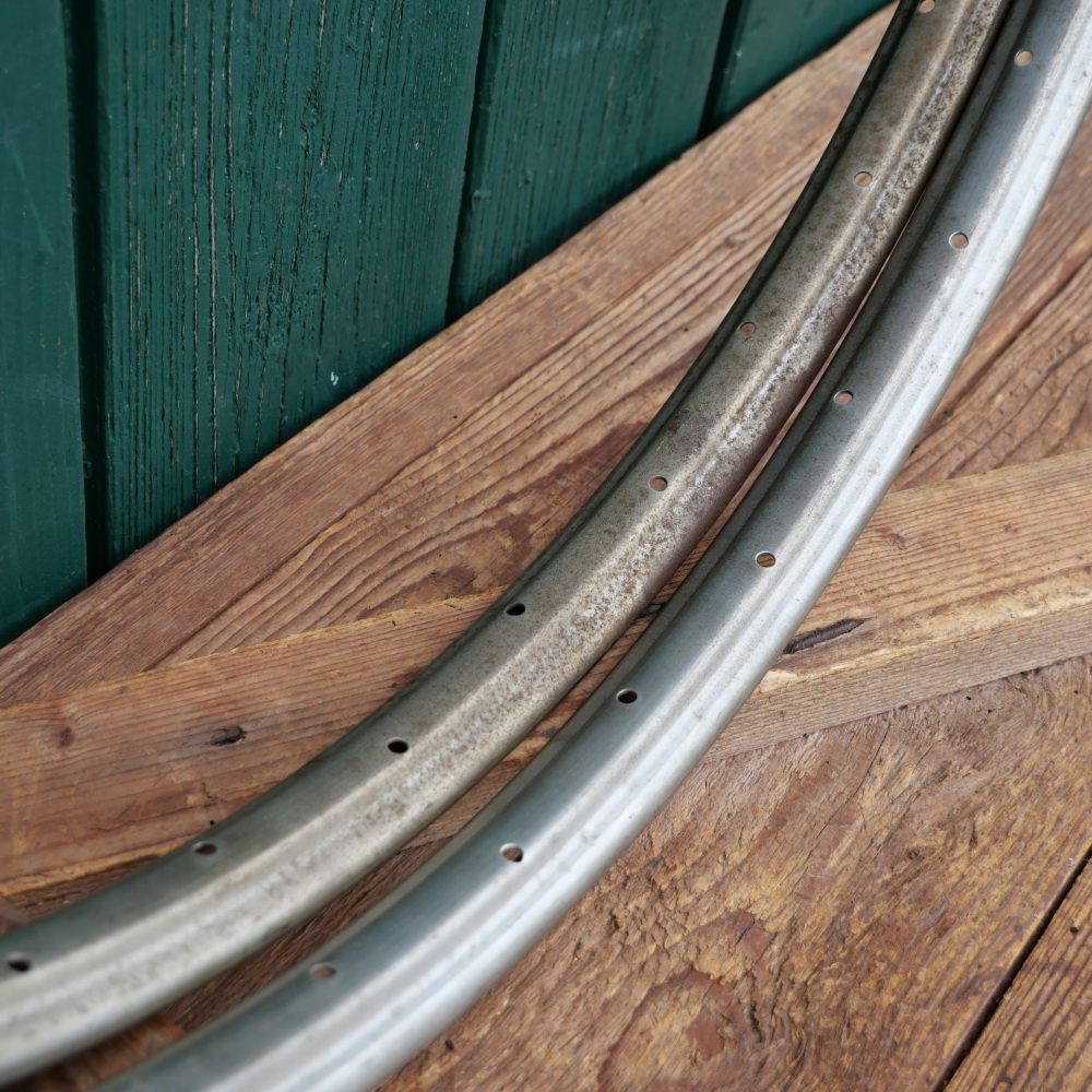 Felgensatz, Marke: RW, 28 Zoll (622), Stahl silber lackiert, für sportliches Rad 30er-50er J., NOS 