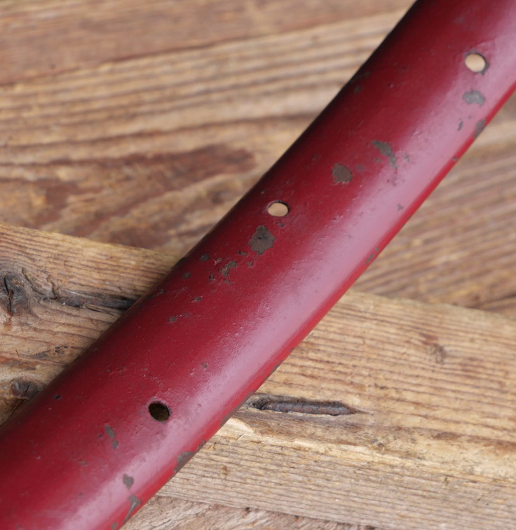 Fahrrad-Wulstfelge 28 Zoll Außendurchmesser ca. 645 mm, 10er-30er J., rot, gebr. 