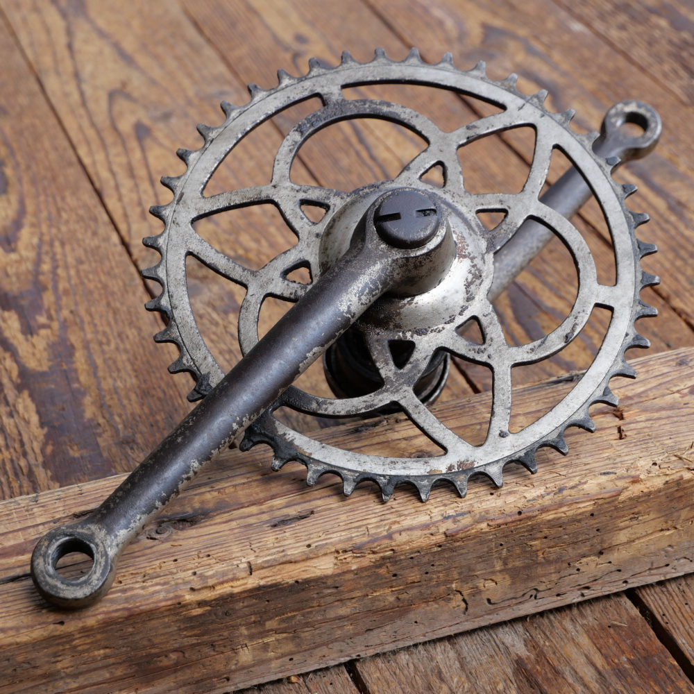 Tretlager universell für Tourenrad, orig. 20er/30er Jahre, vernickelt, Glocken-Vierkant, gebr. 