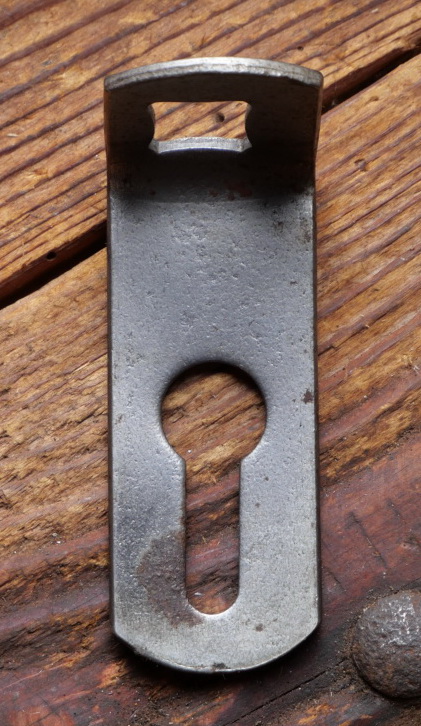 Carbidlaternenhalter/Winkelhalter, verzinkt, orig. 1930er/40er J., Montage an Vorbauspindel, NOS 