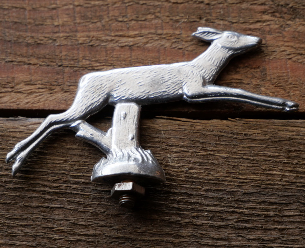 Schutzblechfigur Reh-Motiv (nicht markenspezifisch), Aluminium, original 30er - 50er Jahre, NOS 
