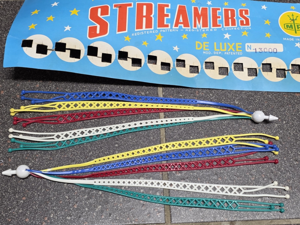 Streamer für das Lenkerende, orig. Altbestand !, kleiner Restposten, 60/70er Jahre!, L=30cm 