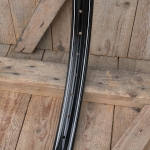 Felge Motorfahrrad/Moped 26 x 2,25 (559), 36 Loch, schwarz lackiert, Linierung Dek.2, 45 mm breit 