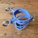 Halter für Trinkflasche, hell blau, Kunststoff, zur Lenkermontage, incl. 3 Schellen, NOS 